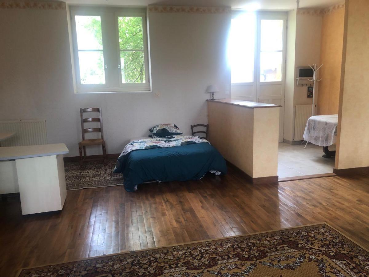 Gite -Belle Maison Dans Une Ancienne Ecole-Tarif Reduit Hors We ! Chanzeaux ภายนอก รูปภาพ